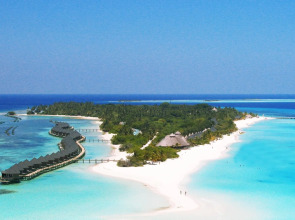 Kuredu Island Resort & Spa