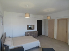 Polyxeni Hotel Apartments