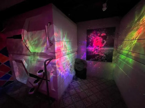 Capsule & Dormitory Space-X