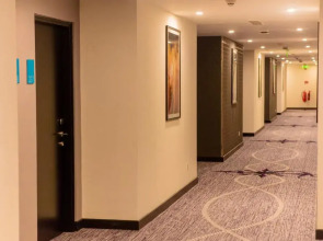 Fairway Colombo - Sri Lanka's First Hotel With Robot Technology