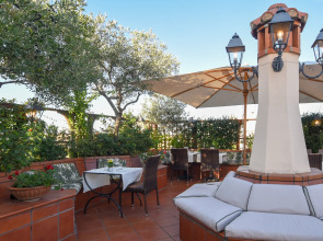 Hotel Diana Roof Garden