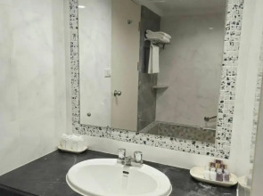 Hua Hin Grand Hotel And Plaza