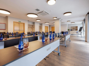 Отель Malaga Alameda Centro Affiliated by Meliá