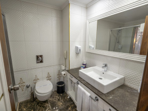 J'adore Deluxe Hotel & Spa