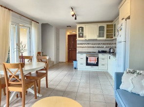 Terrace Life Palm Apart