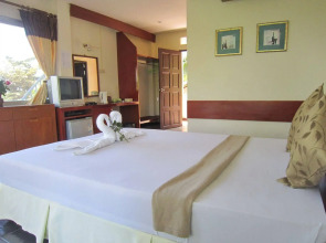 Thaniza Beachfront Resort