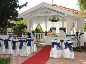 Sea Breeze Hotel & Apartments