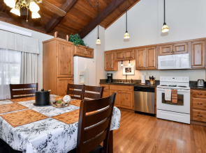 Station House Inn - Near Heavenly Gondola