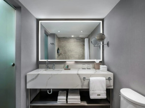 The Westin Harbour Castle, Toronto