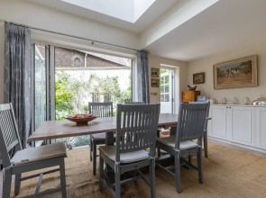 Portland Road X by Onefinestay