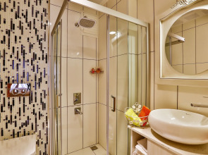 Отель Linda Beach