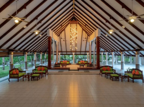 Holiday Island Resort & Spa