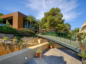 Occidental Cala Vinas