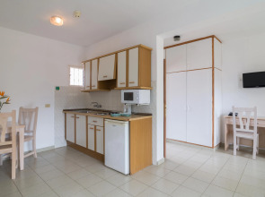 Apartamentos La Carabela