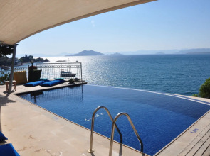 Ece Hotel Sovalye Island