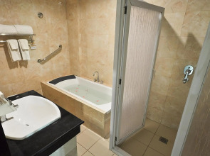 Paradise Garden Hotel and Convention Boracay Powered by ASTON