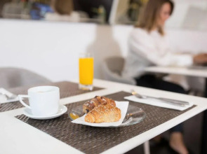 The Savoy Tel-Aviv, Sea Side