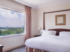 Отель Pullman Bucharest World Trade Center