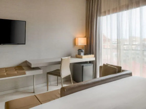 Отель SH Colon Valencia