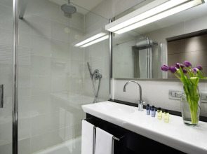 Отель Unahotels San Vitale Bologna