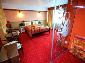 Grand Pier Hotel Old Town