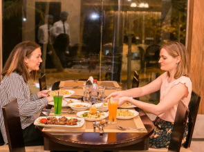 Hotel Tropical Daisy