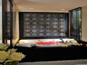 Sareeraya Villas & Suites