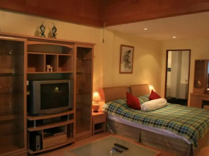 Aquarius Guesthouse & Sauna Adults Only