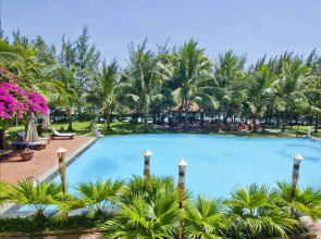 Sunny Beach Resort and Spa