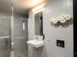 The People Paris Marais