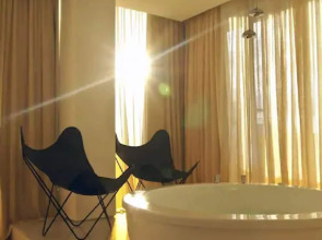 Be Playa Hotel Boutique & Rooftop Bar