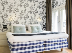 The Amsterdam Canal Hotel