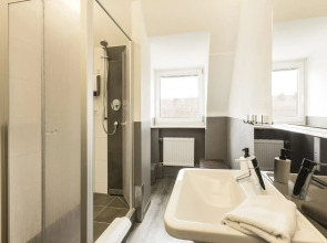 Five Reasons Hotel & Hostel