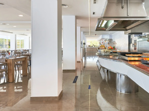 Globales Cala Vinas Adults Only 16+