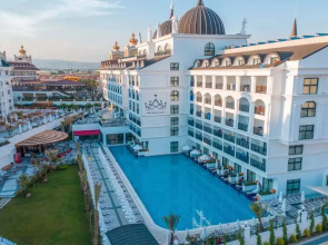 Side Royal Style Hotel