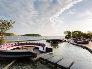 Отель The Nai Harn