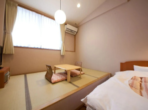 Yufuin Yawaraginosato Yadoya