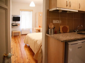 Mavi Konak Apart & Hotel