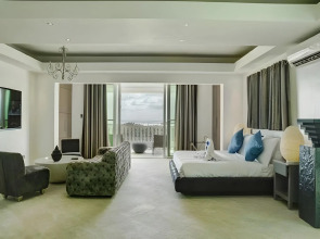 Lingganay Boracay Hotel Resort