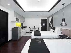Y2 Residence Hotel