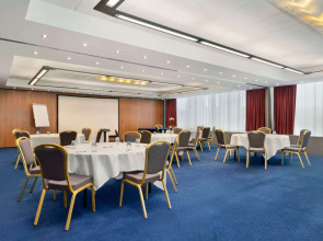 Ramada Encore by Wyndham Geneva