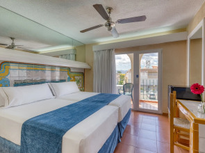 Playavera Hotel - Naturist Friendly