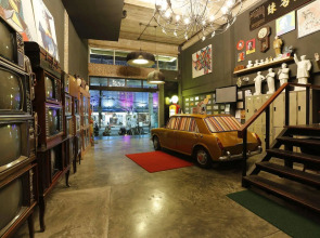 Quip Bed & Breakfast Phuket Hotel