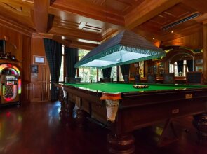 Apogee Boutique Hotel & Spa