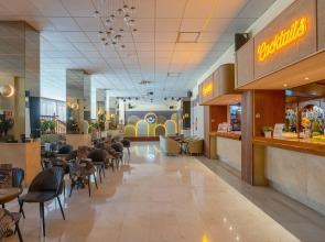 Hotel Parasol by Dorobe