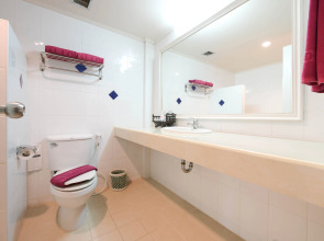 S Lodge (formally known as Sabai Lodge)