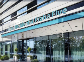 Отель Occidental Praha Five