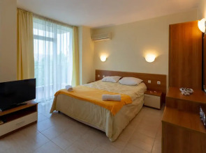 Large Studio in Polo Resort