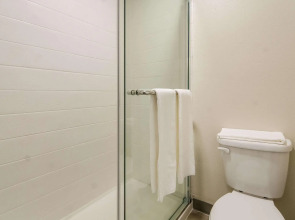 Quality Inn & Suites Dallas - Cityplace