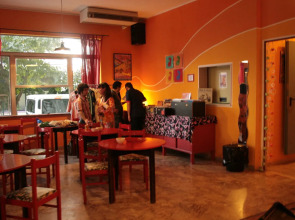 Sunflower Beach Backpacker Hostel